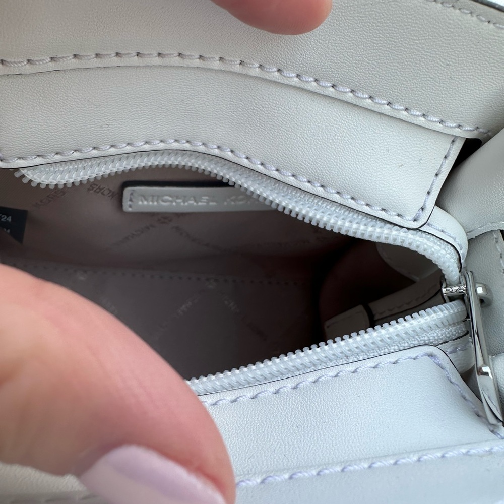 Michael Kors XS PURSE - Picture 9 of 14